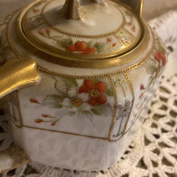 Vintage Creamer, hand painted, excellent condition. - Picture 8 of 8